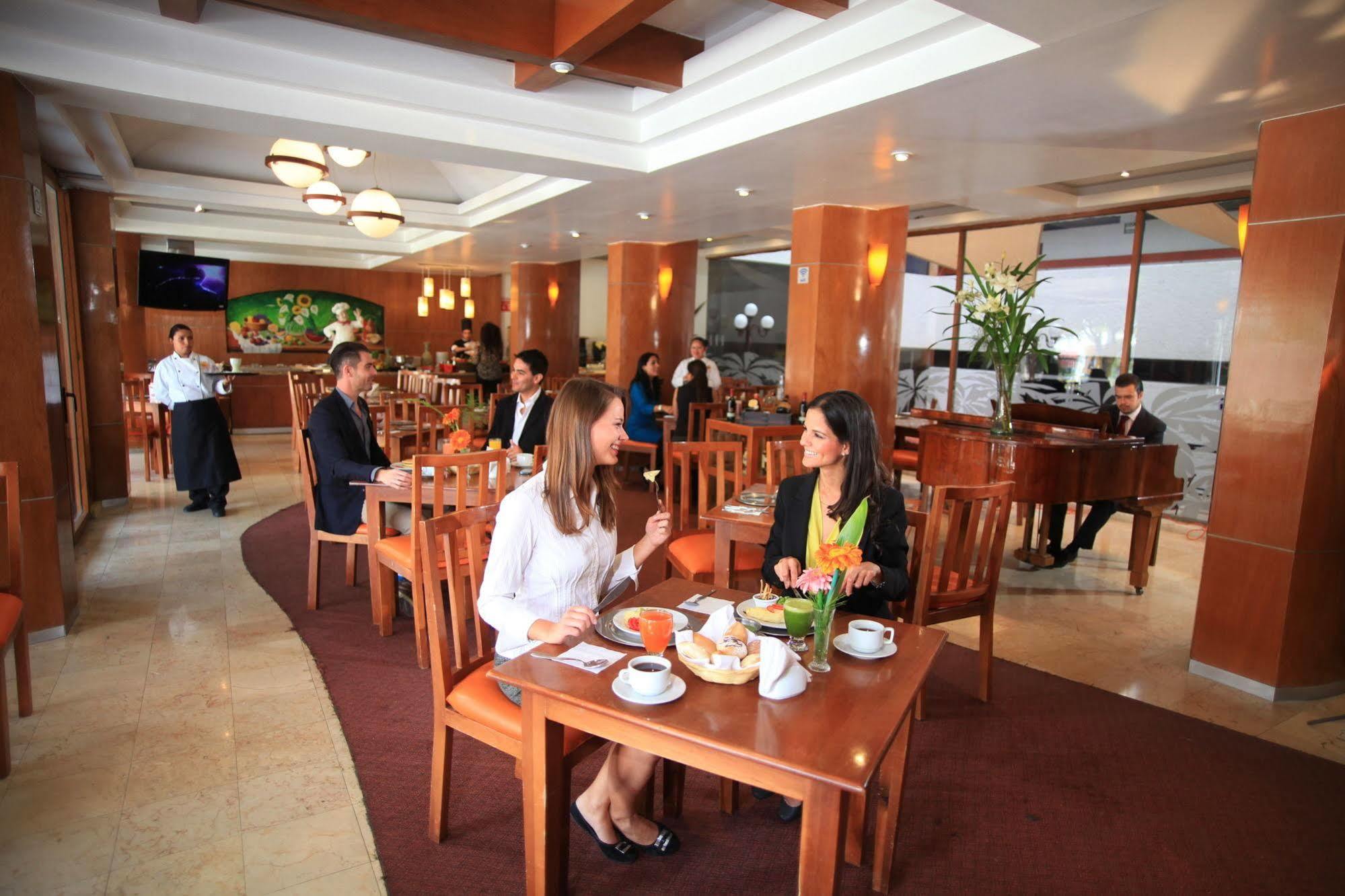 Hotel Ciros Pachuca Bagian luar foto