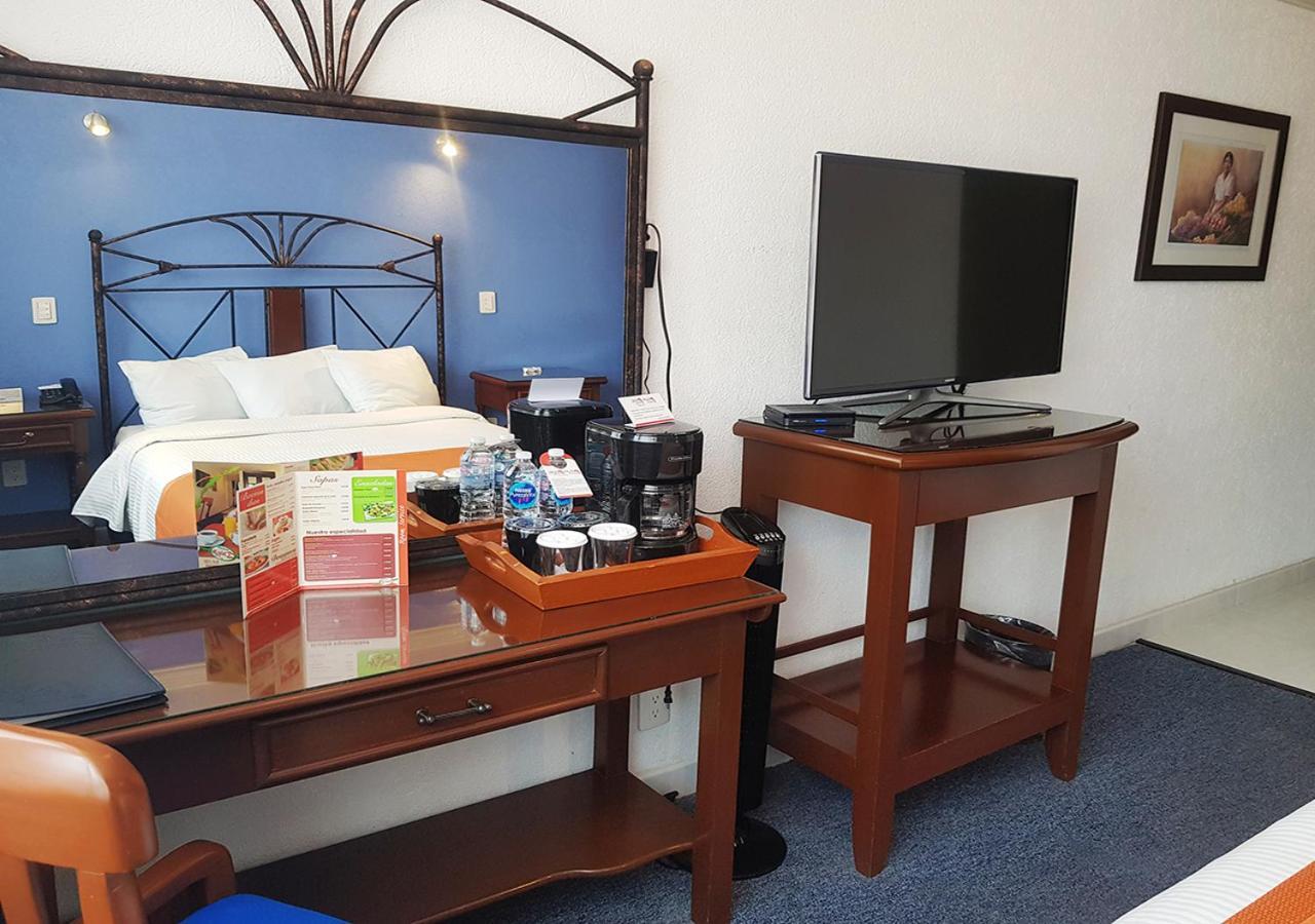 Hotel Ciros Pachuca Bagian luar foto