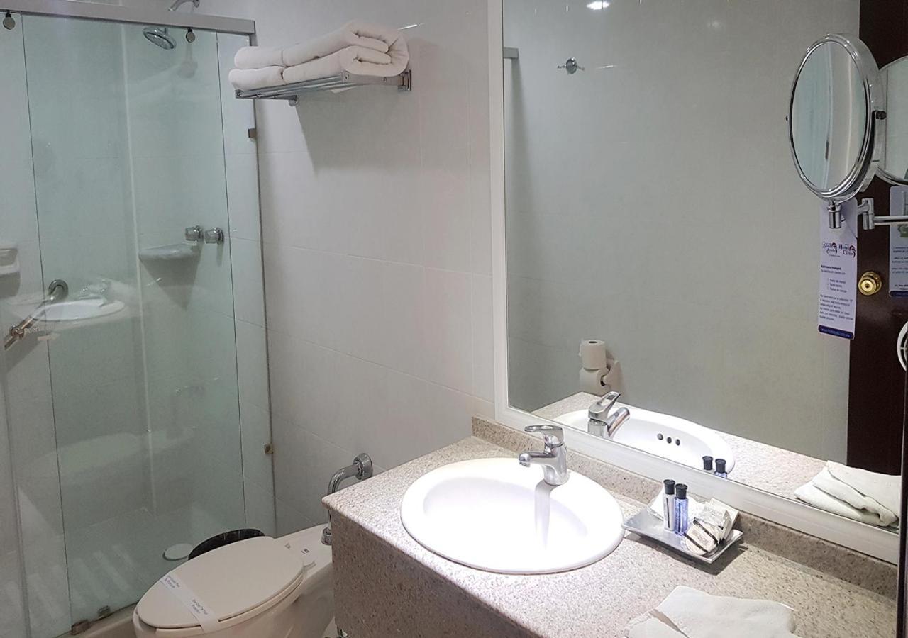 Hotel Ciros Pachuca Bagian luar foto